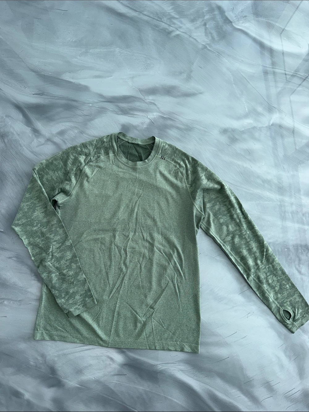 lululemon athletica Long Sleeve Tee in Sage Green